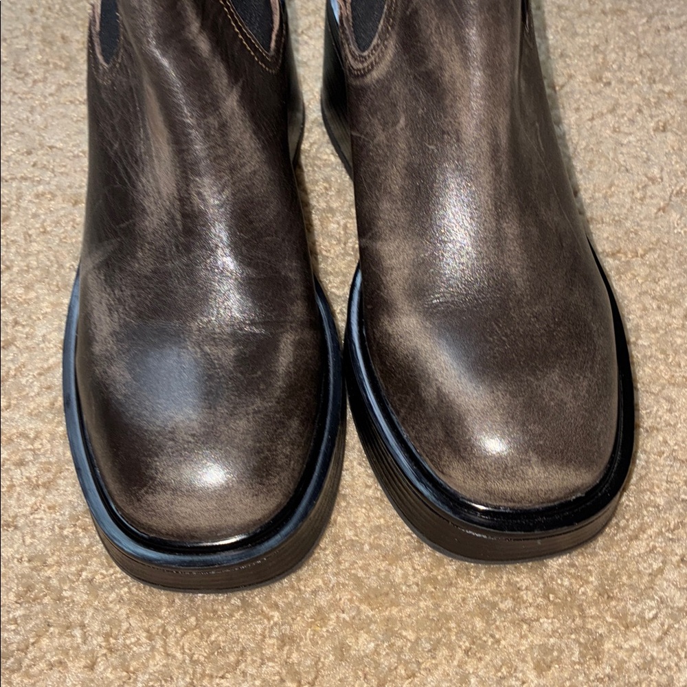 Steve Madden Leather Chelsea Boots - Picture 6 of 8